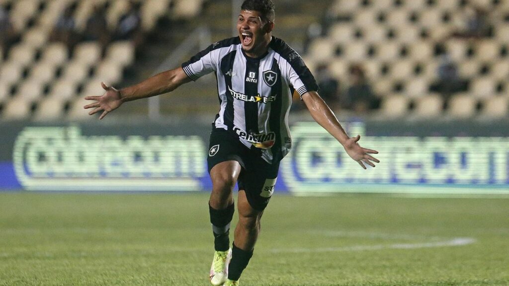 Botafogo acerta a saída de Erison por empréstimo