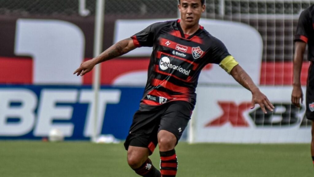 Jadson, do Vitória