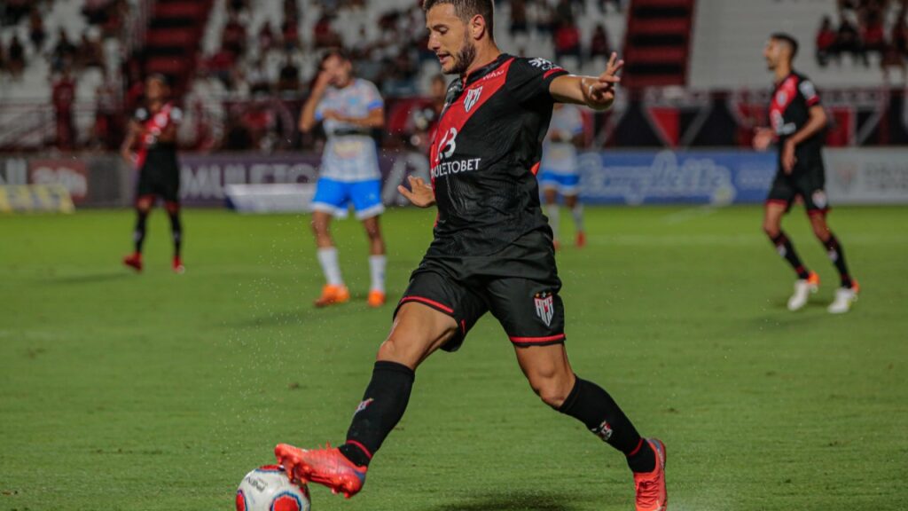 Leandro Barcia, do Atlético-GO