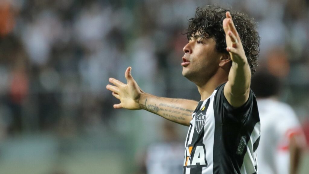 Luan, ex-Atlético-MG, está na mira do Santos