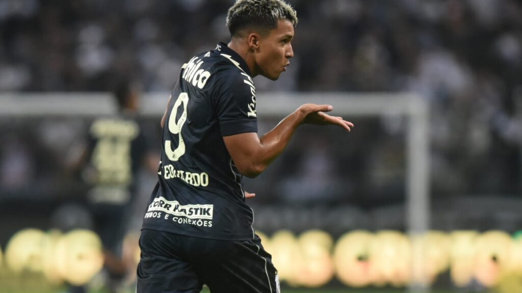 Atacante Marcos Leonardo, do Santos