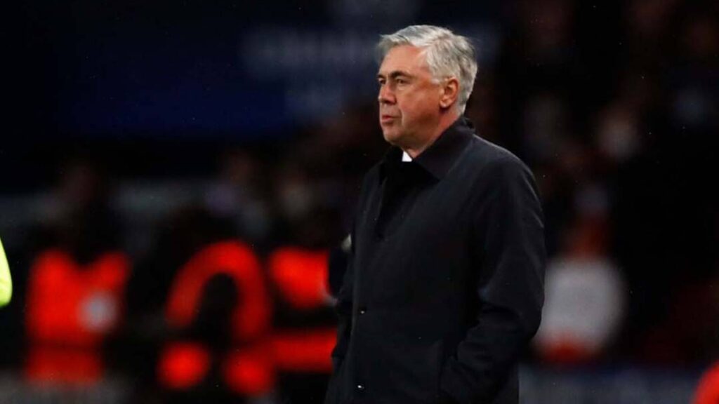 Chelsea quer Gallardo após não de Ancelotti: Treinador Carlo Ancelotti, do Real Madrid, à beira do campo