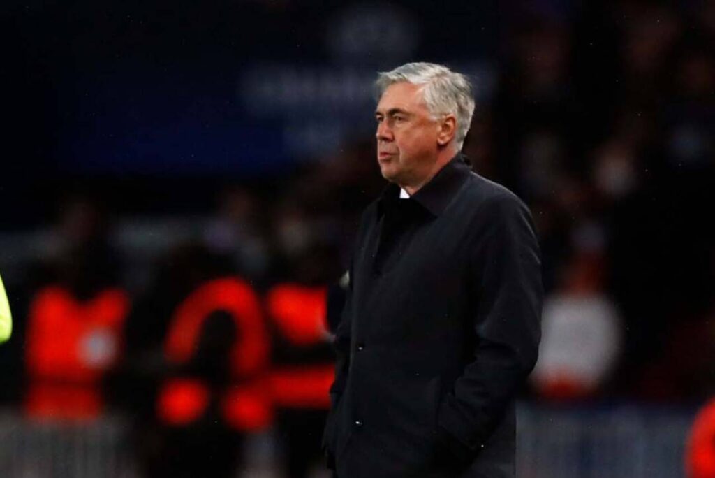 Chelsea quer Gallardo após não de Ancelotti: Treinador Carlo Ancelotti, do Real Madrid, à beira do campo