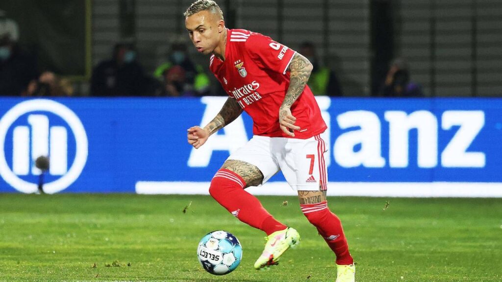 Flamengo oferece 5 anos de contrato por Cebolinha