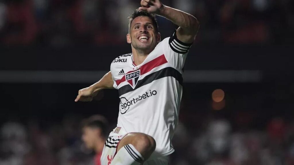 Atacante Calleri, do São Paulo, no Brasileirão