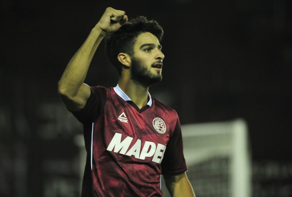 Palmeiras tenta a contratação de atacante do Lanús