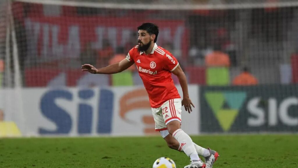 Internacional faz proposta para comprar Bruno Méndez, do Corinthians