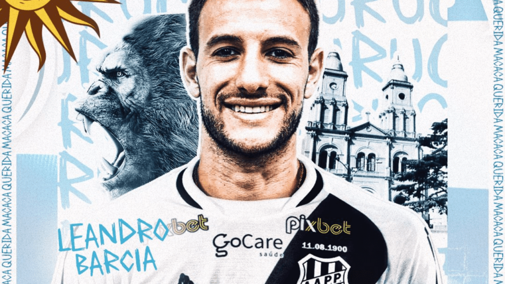 Ponte contrata Barcia: Anúncio da Ponte Preta para a contratação de Leandro Barcia