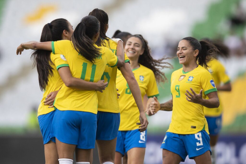 Lula quer sediar Mundial Feminino no Brasil.