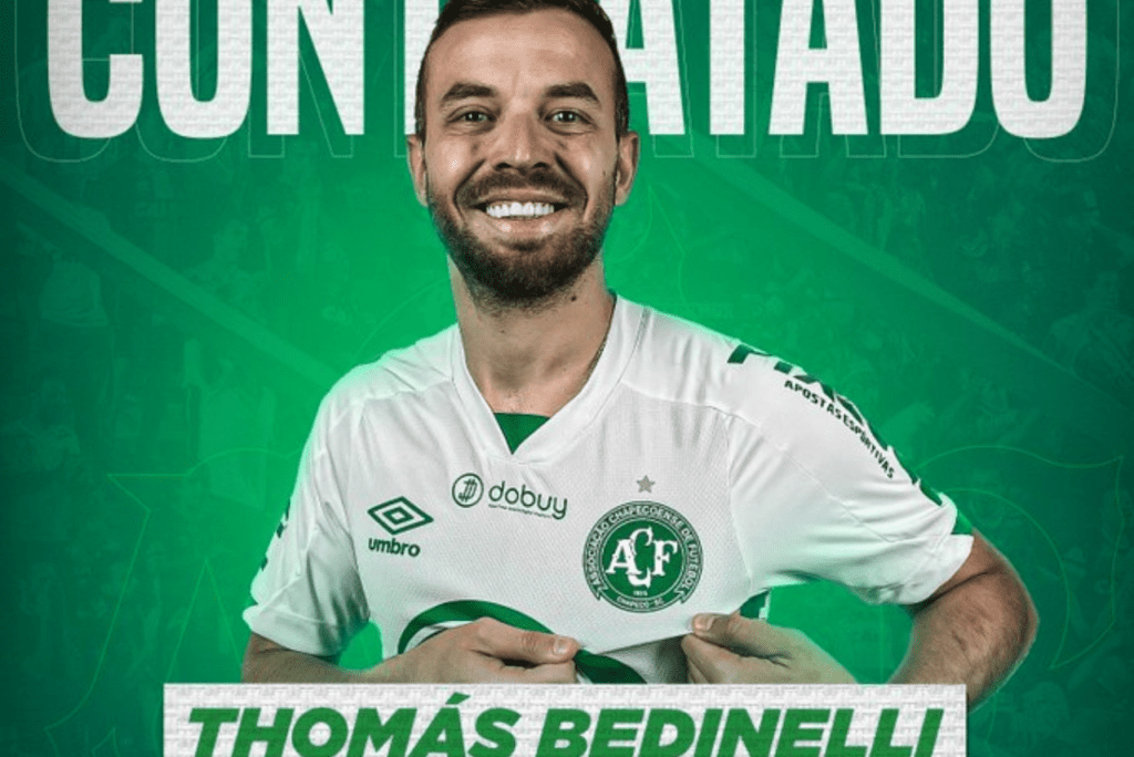 Meia Thomás é anunciado na Chapecoense