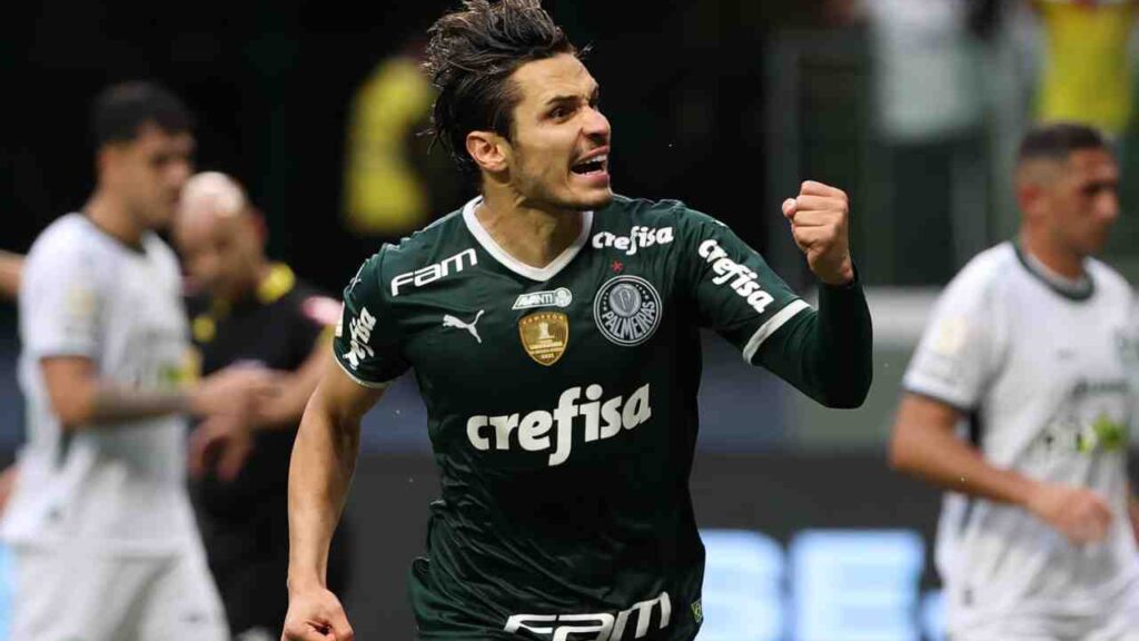 Palmeiras goleia o Goiás e vence a 5ª consecutiva no Brasileirão