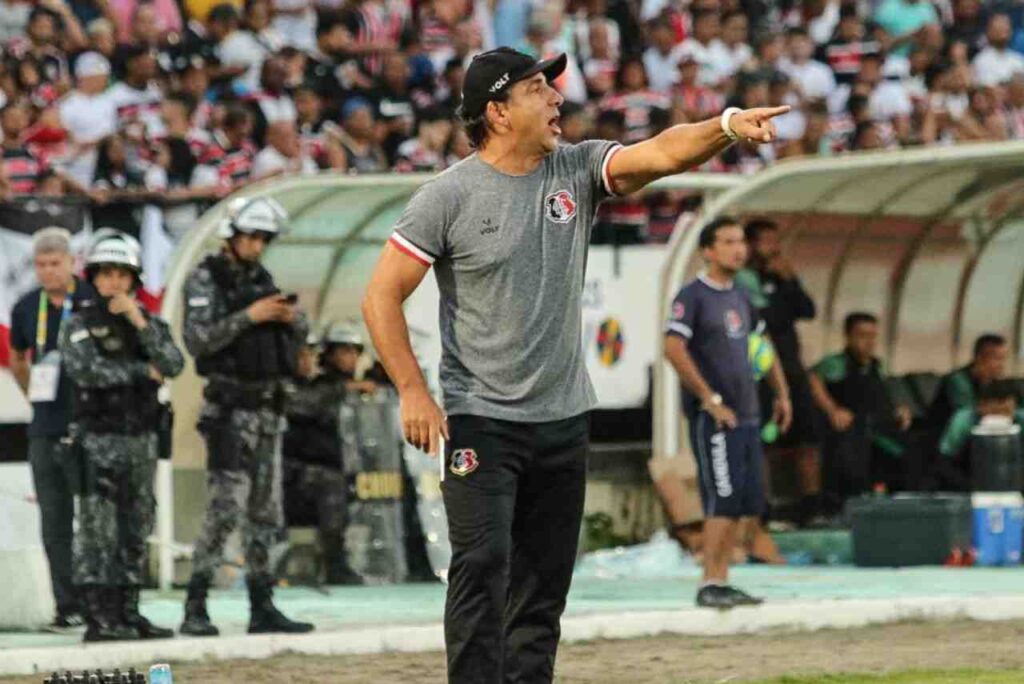 Santa Cruz demite técnico Marcelo Martelotte após eliminação na Série D