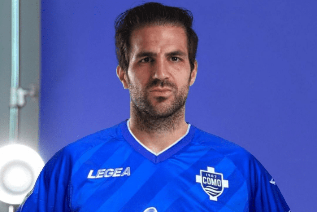 Meia Cesc Fàbregas, novo jogador do Como