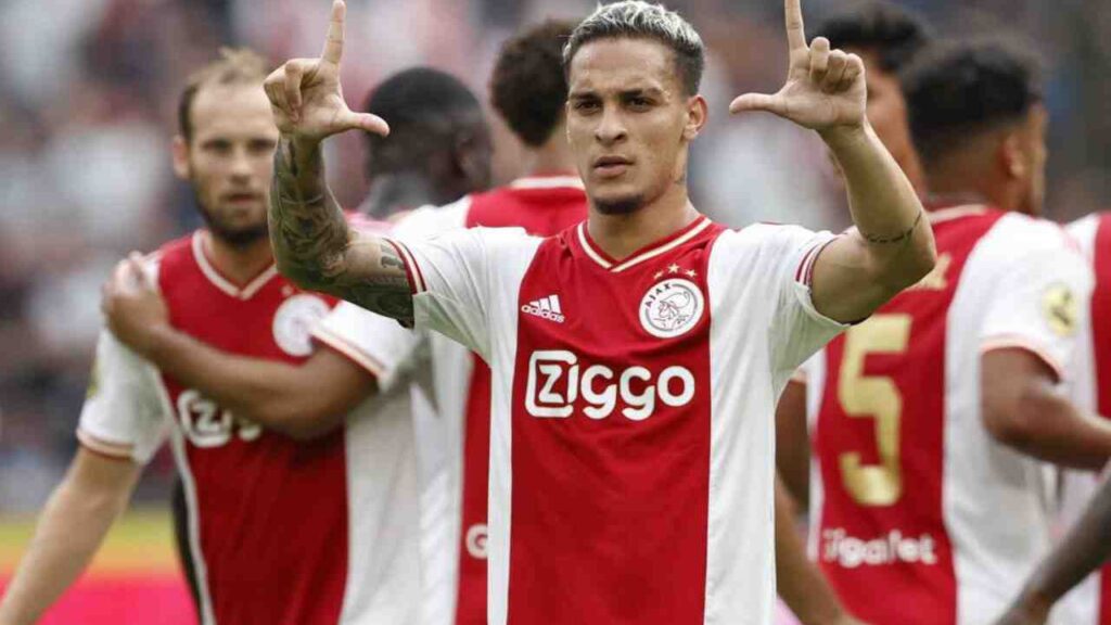 Ajax rejeita proposta de gigante inglês e não libera Antony; veja valores