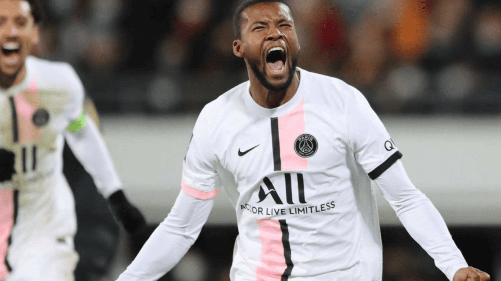 Volante Georginio Wijnaldum, do PSG