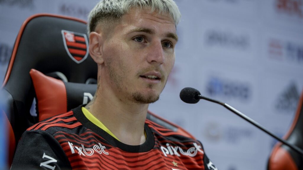 Guillermo Varela, lateral do Flamengo