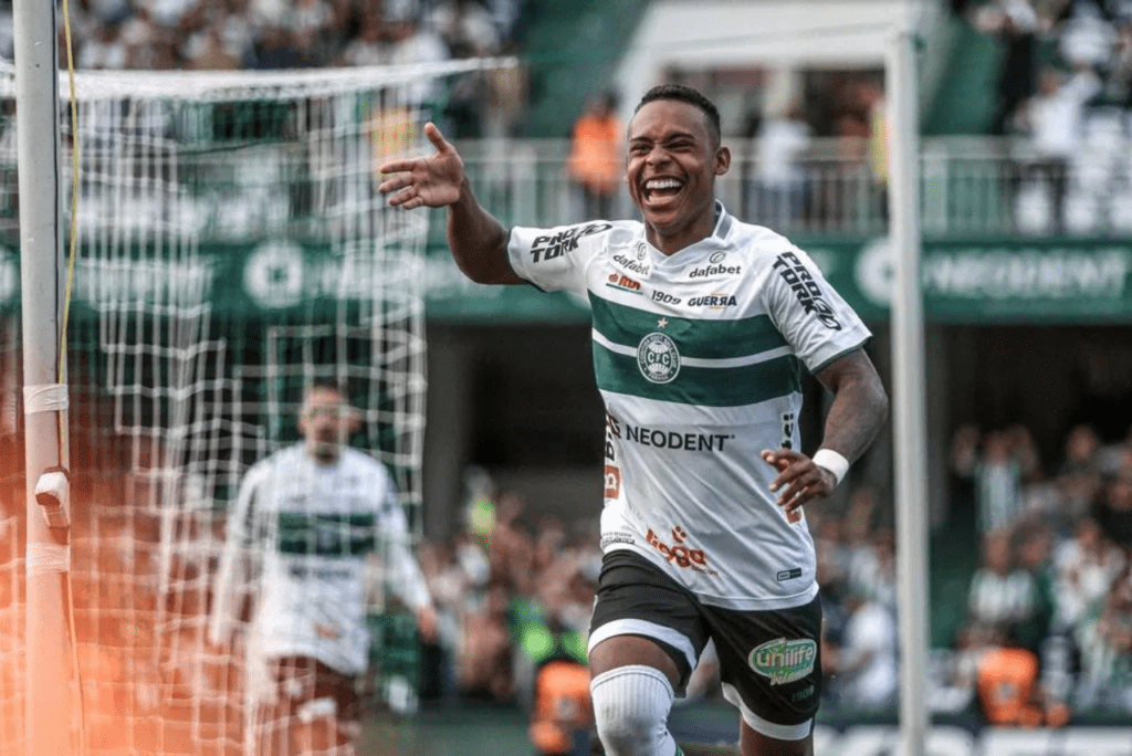 Atacante Igor Paixão, ex-Coritiba, novo reforço do Feyenoord