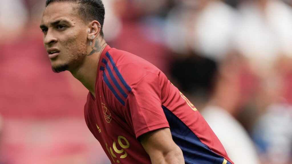 Antony falou sobre sua vontade de deixar o Ajax