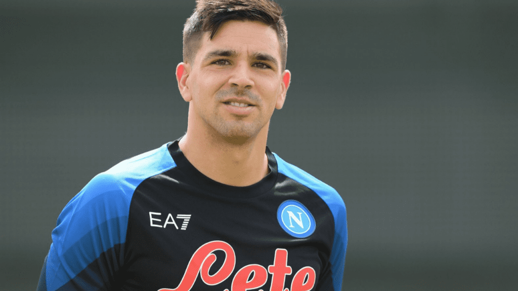 Atacante Giovanni Simeone, novo reforço do Napoli