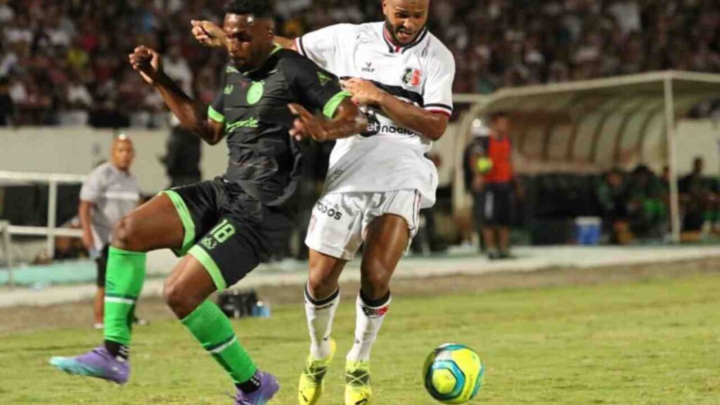 Santa Cruz empata com Tocantinópolis e frustra mais de 40 mil no Arruda