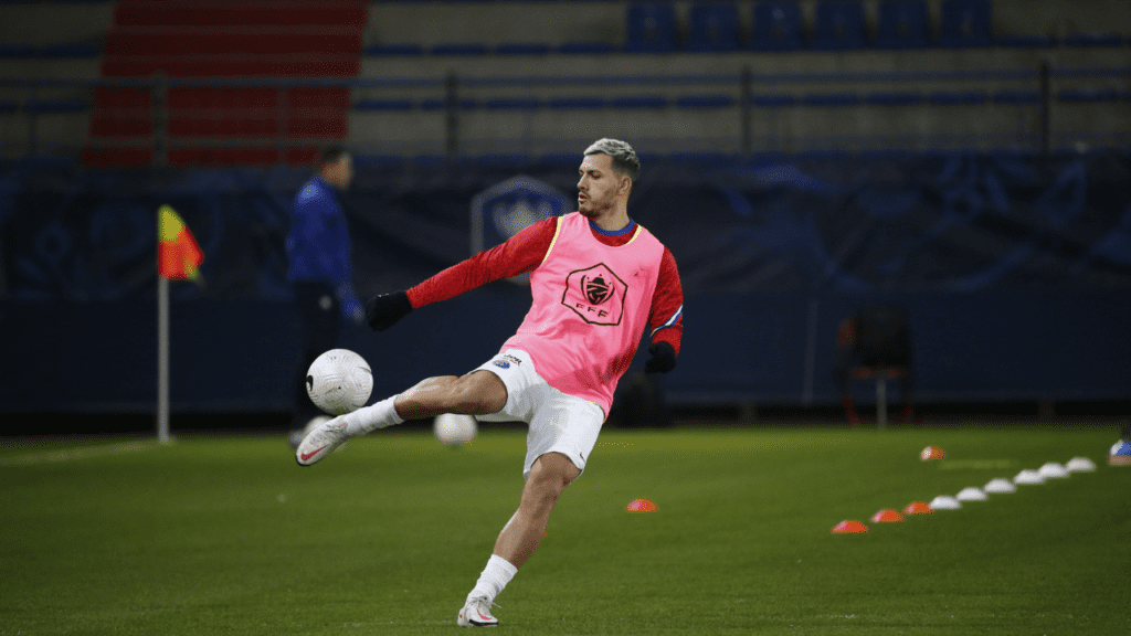 Leandro Paredes, volante ex-PSG, na Juventus