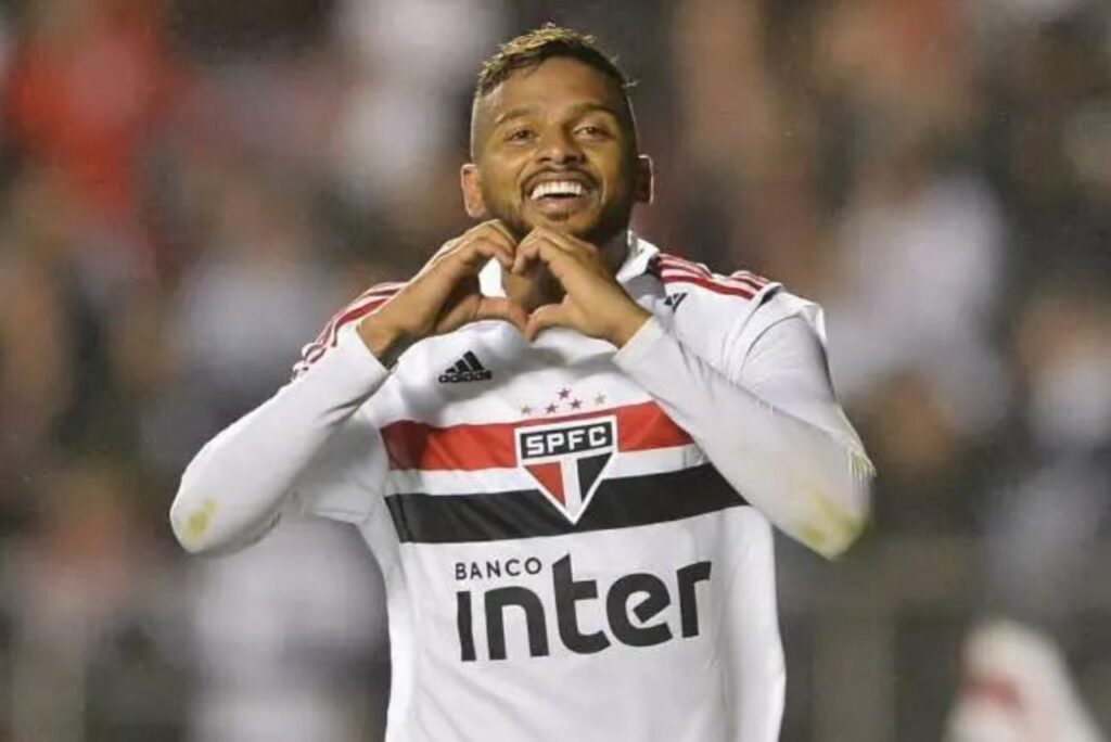 Grêmio contrata ex-lateral do São Paulo e atacante destaque na Série B