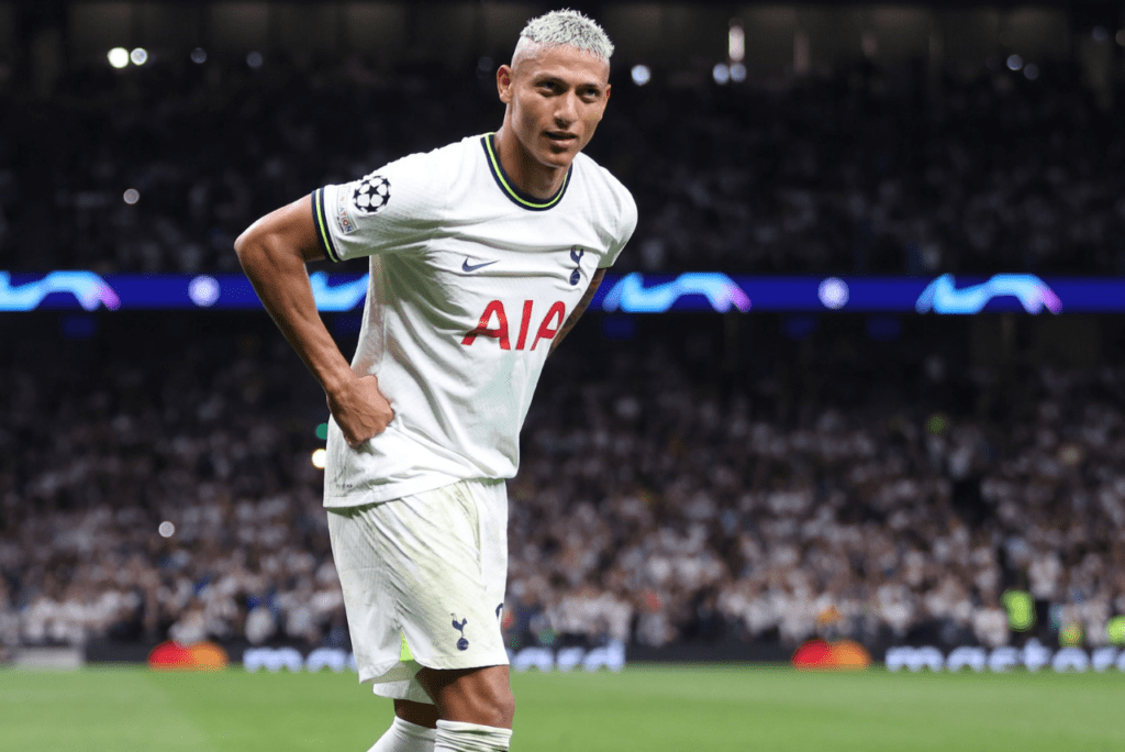 Atacante Richarlison, em jogo do Tottenham