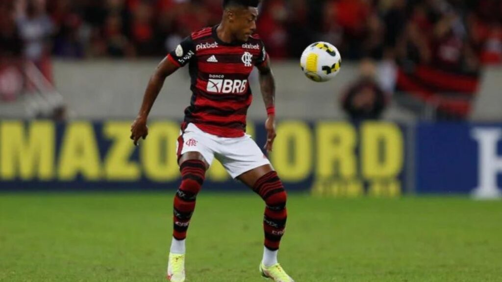 Bruno Henrique em jogo do Flamengo