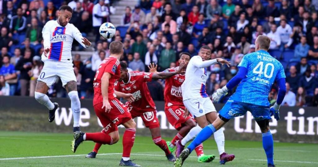 PSG vence com gol de Neymar