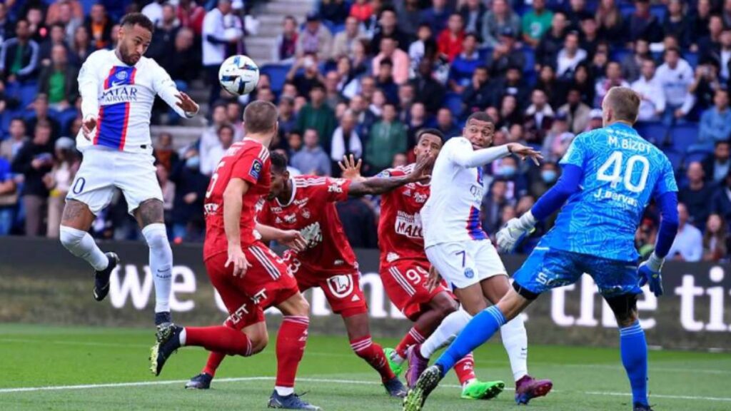 PSG vence com gol de Neymar