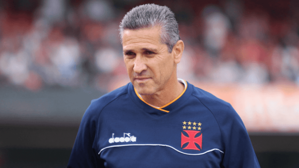 Treinador Jorginho, em sua 2ª passagem pelo Vasco, em 2018
