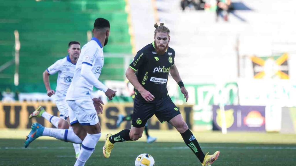 Em duelo de times do Z-4, Juventude e Avaí empatam no Brasileirão