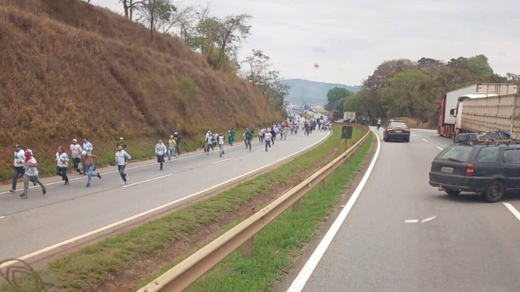Organizadas de Palmeiras e Cruzeiro brigam Foto: Divulgação