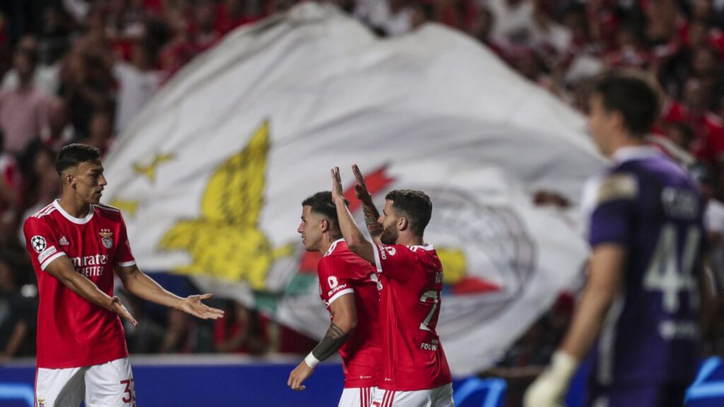 Benfica vence Maccabi Haifa na estreia da fase de grupos da Champions League