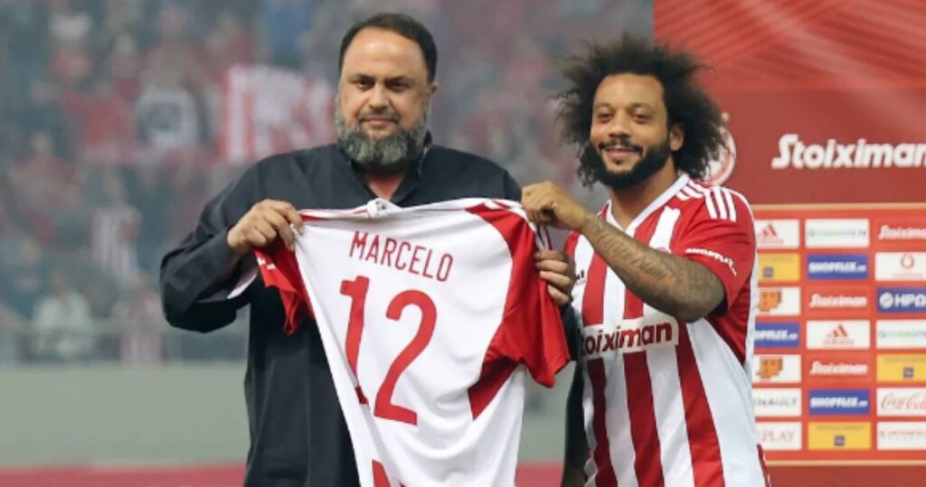 Marcelo vai usar a camisa 12 no Olympiacos, mesmo número que o acompanhou no Real Madrid — Foto: Louiza Vradi/Reuters