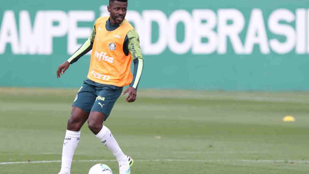 Ex-Palmeiras, Cruzeiro, Chelsea e Seleção, Ramires anuncia aposentadoria: "Obrigado, futebol"