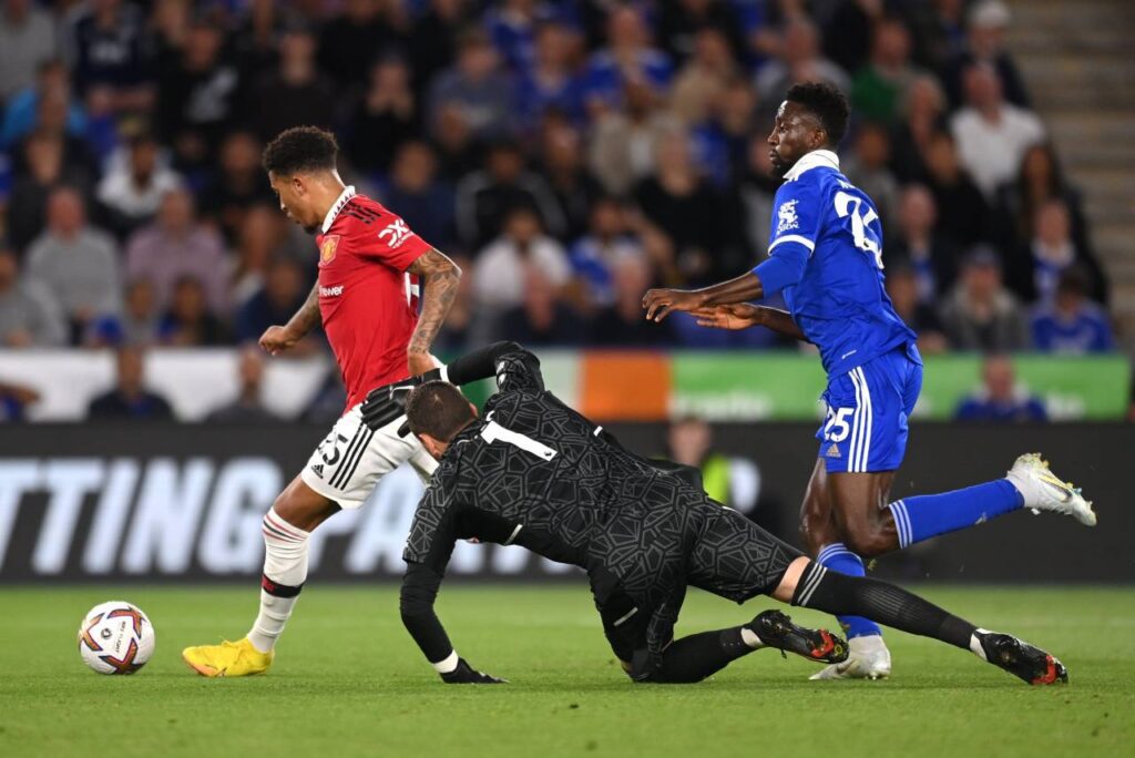 Manchester United bate Leicester e vence 3ª consecutiva na Premier League