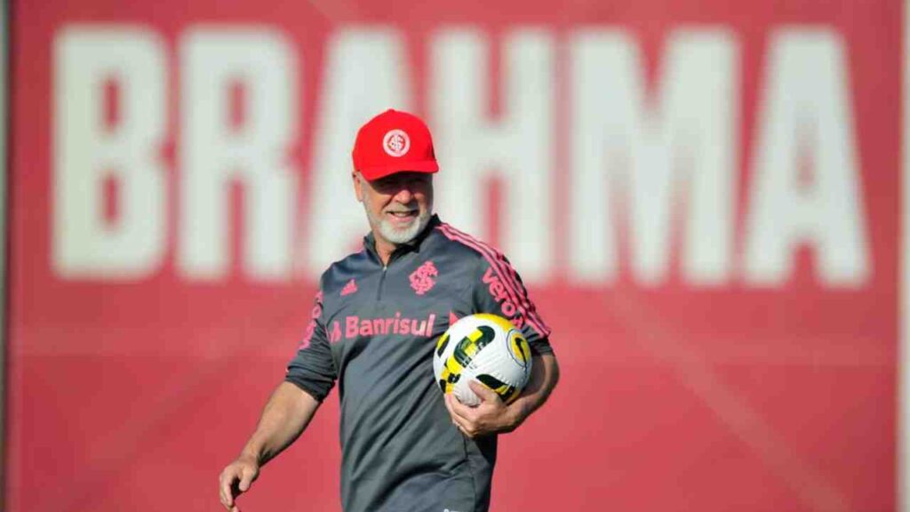 Inter renova com o técnico Mano Menezes para 2023