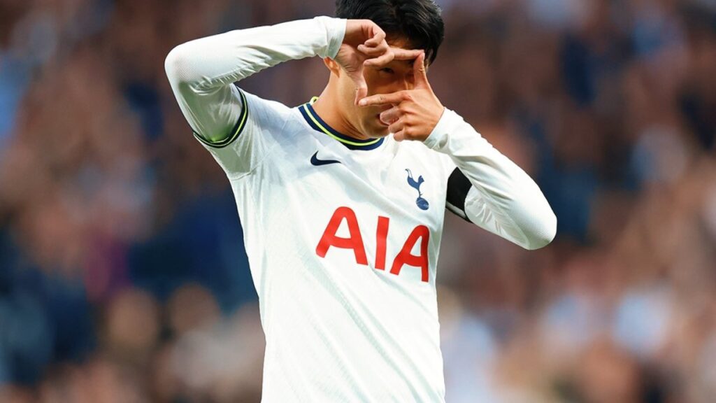 Son faz hat-trick e Tottenham goleia Leicester na Premier League