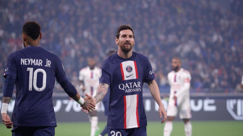 PSG vence Lyon e conta com Messi e Neymar afinados