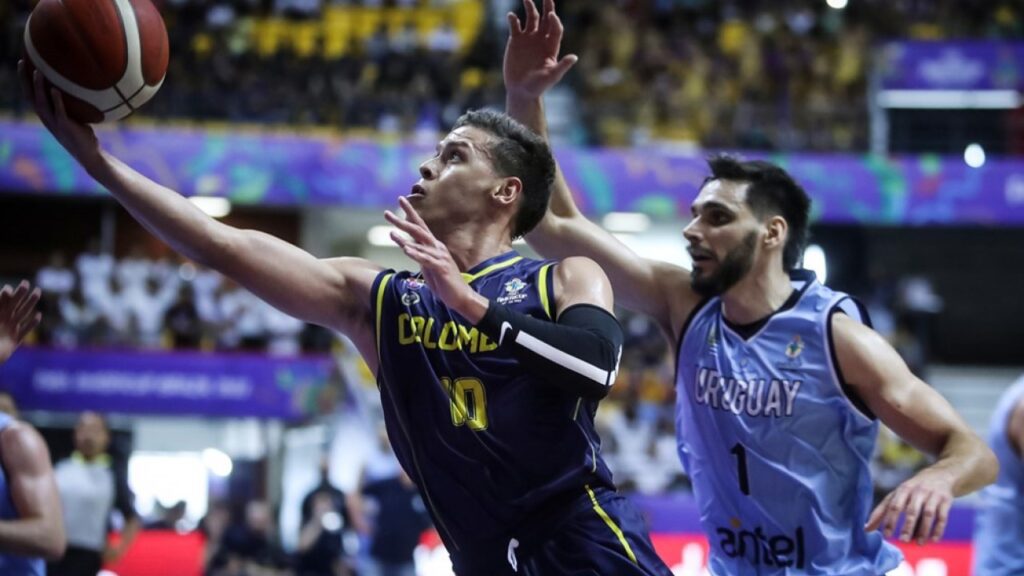 Abertura da Americup, entre Colômbia e Uruguai
