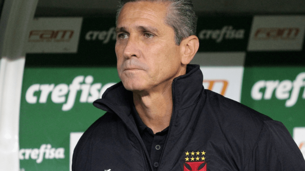 Treinador Jorginho, no Vasco, em 2018