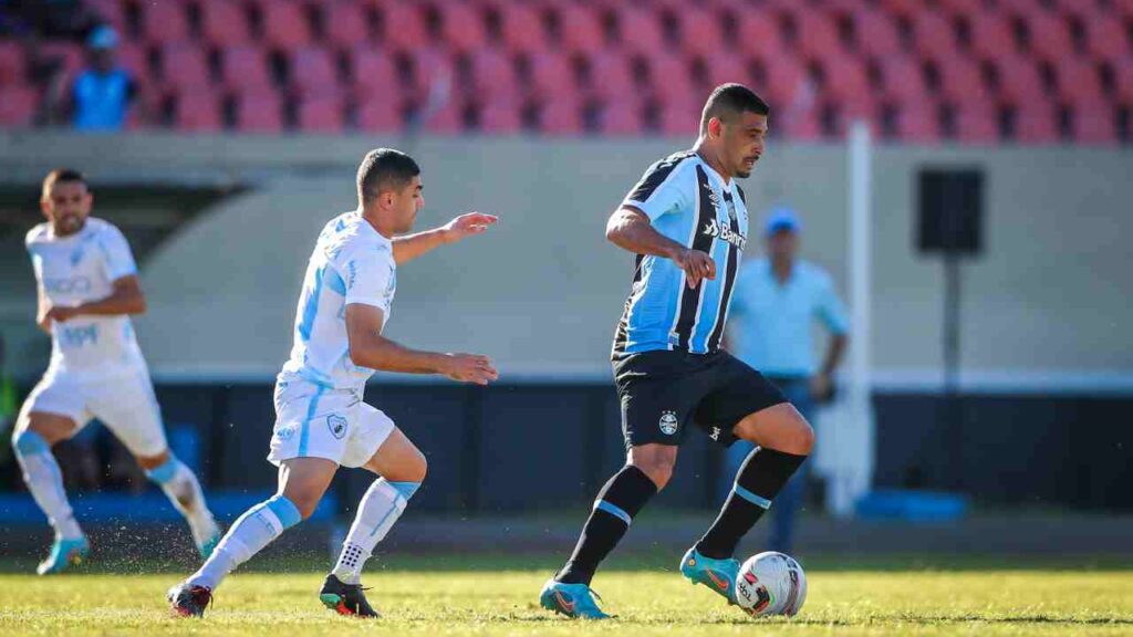 Grêmio sai na frente, mas Londrina busca empate na Série B