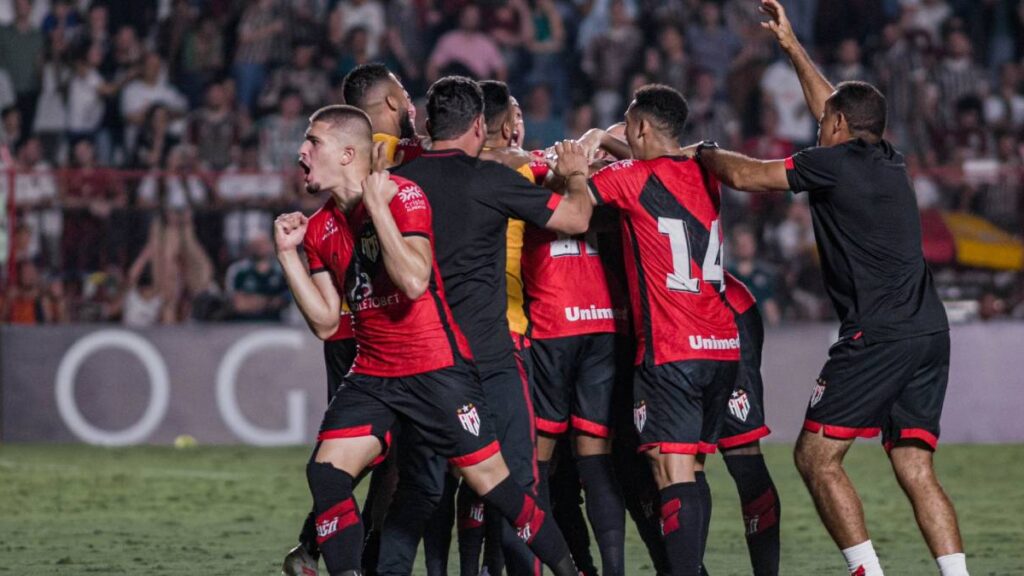 Atlético-GO vence o Fluminense no estádio Antônio Accioly Foto: Divulgação