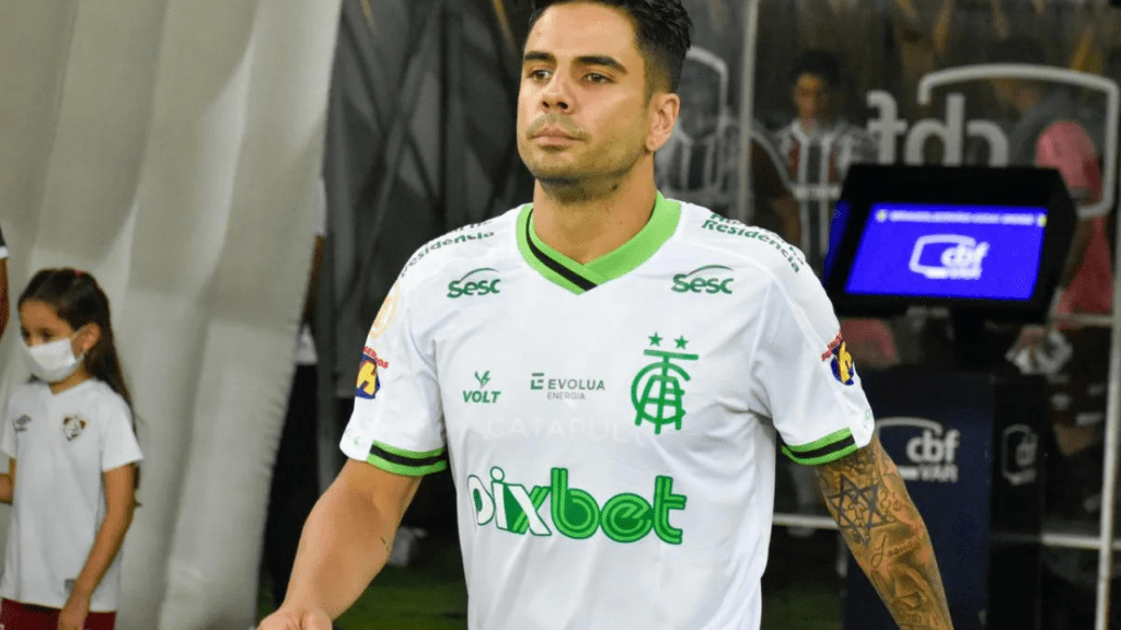 Atacante Henrique Almeida, do América-MG