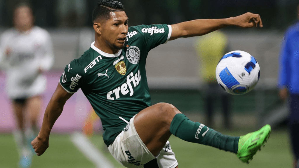 Atacante Rony, do Palmeiras