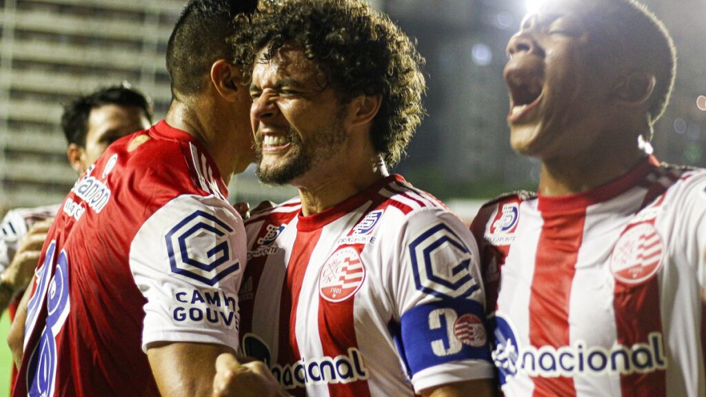 Náutico - Victor Ferraz