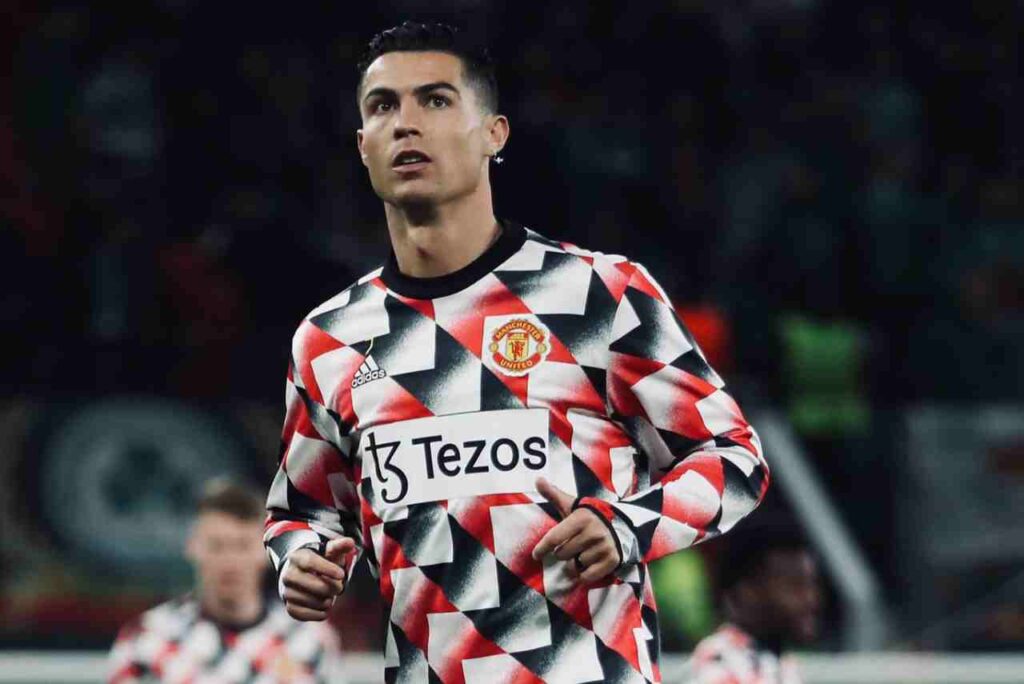 Após abandonar jogo antes do fim, Cristiano Ronaldo é punido pelo Manchester United