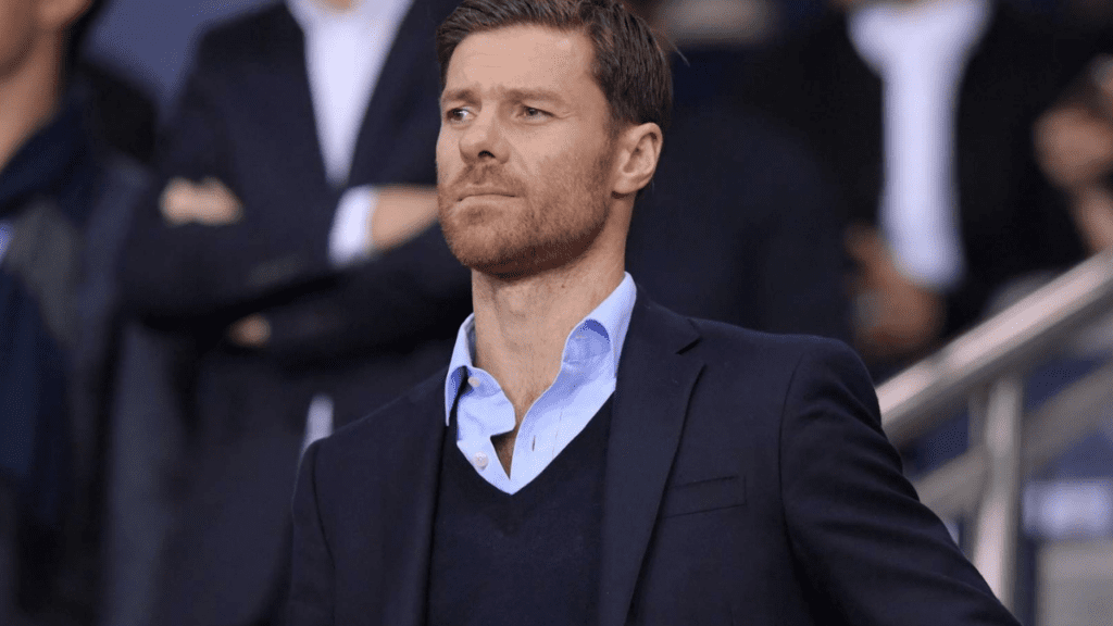 Treinador Xabi Alonso, do Bayer Leverkusen