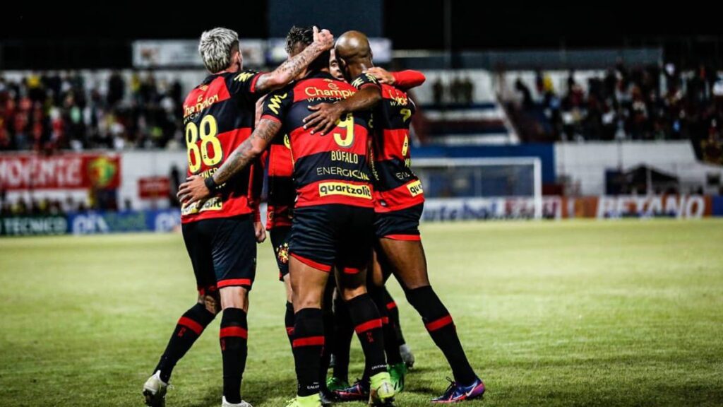 Sport vence o Brusque, e volta a encostar no G-4 Foto: Divulgação